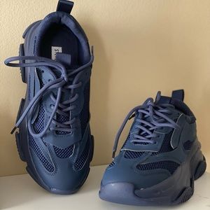 Steve Madden Size 9.5 Navy Blue 
Possession Chunky Platform Lace-Up Sneakers